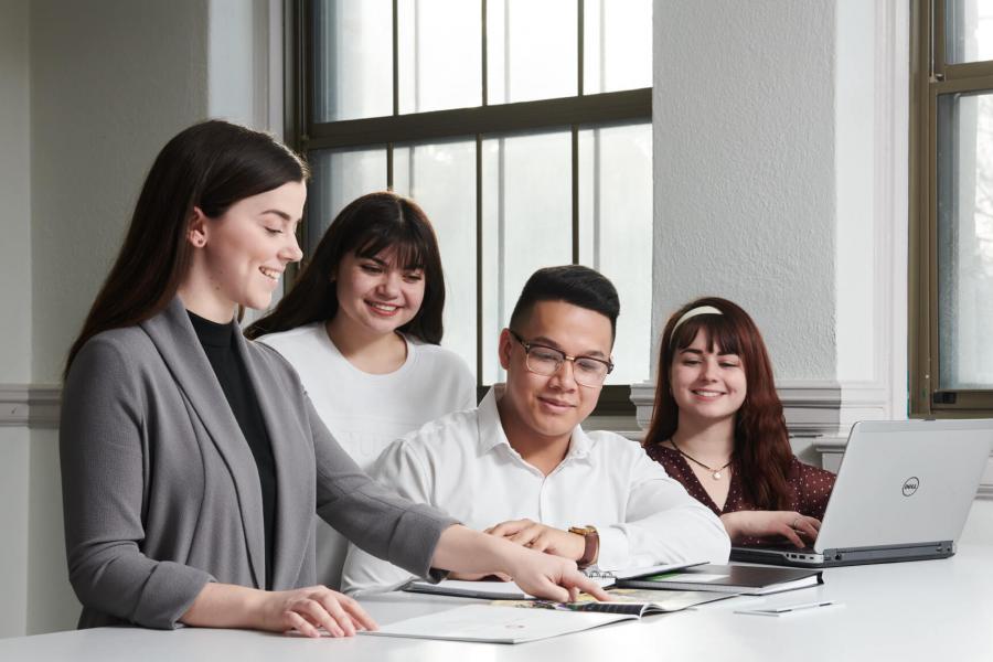 Asper students experience business.