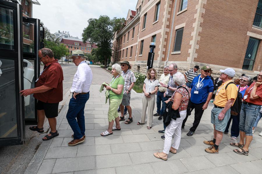 Faculty of Agricultural and Food Sciences Class of 1975